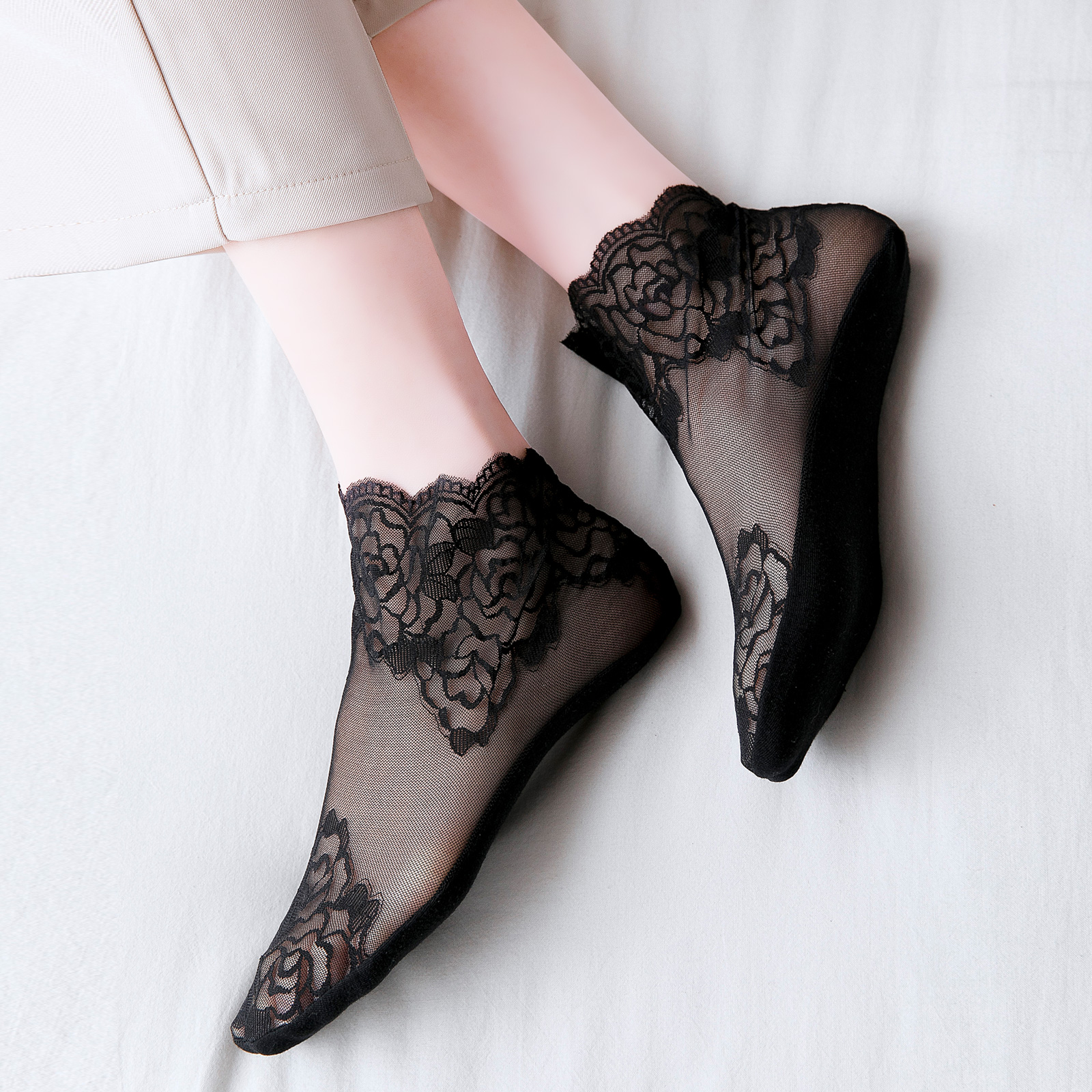 Black lace socks women's summer thin lace socks white cotton bottom transparent crystal socks short section