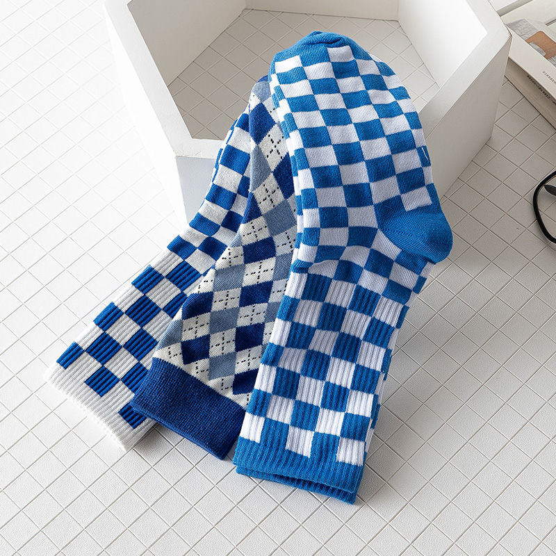 (2 double-mounted) Klein blue square in wind