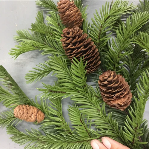 Моделирование сосновых ветвей с фруктовой поддельной сосной инженерии декоративная искусственная сосна сосновая сосна листья для приветствия сосны