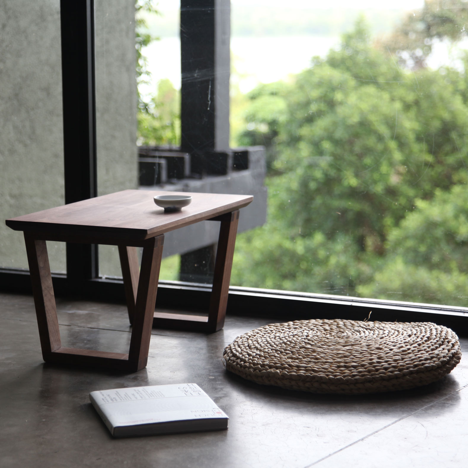 And wood Nordic Japanese style log minimalist tatami tea table black walnuts full solid wood floating window small tea table CJ031