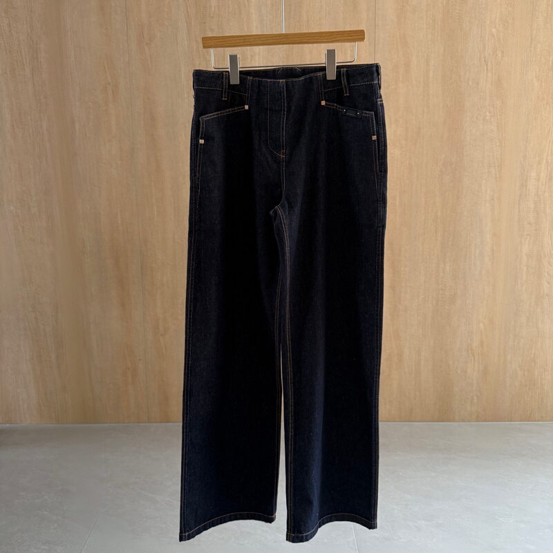 The Pants of the Year! Designer Niche 2026 Autumn and Winter Fashion Versatile Washed Natural Color Jeans Straight Wide-Leg Pants The Pants of the Year! Designer Niche 2026 Autumn and Winter Fashion Versatile Washed Natural Color Jeans Straight Wide-Leg Pants