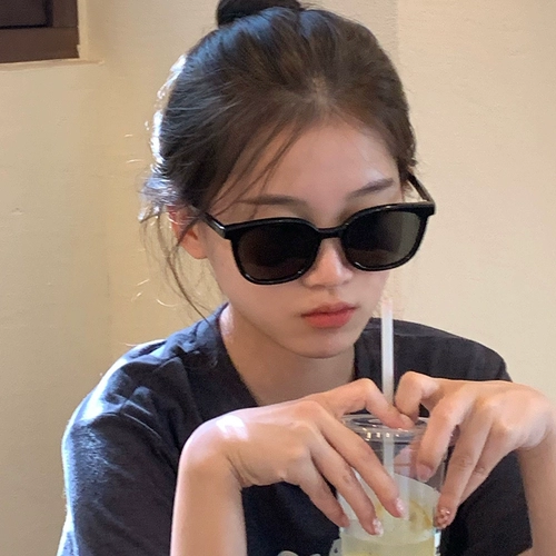 Ретро черные брендовые солнцезащитные очки на солнечной энергии, популярно в интернете