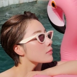 Брендовые ретро красные солнцезащитные очки в стиле хип-хоп на солнечной энергии, европейский стиль, кошачий глаз, популярно в интернете