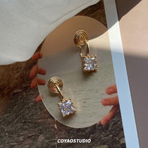 Super Shiny Zircon Mosquito Coil Pan Ear Clip Woman No Earbule Style Retro Port Wind Small Crowdsourced Design Superior Sensational Fairy