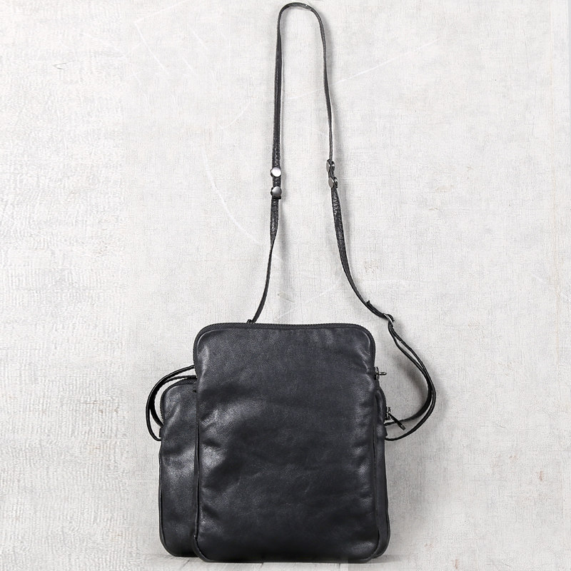 Men's handmade cow leather leather bag single shoulder inclined satchel bag hands carrying bag simple and simple and original design