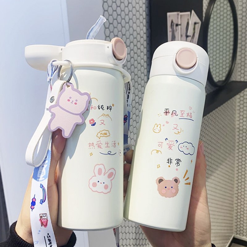 Primary school children's water glasses can put school bags ultra cute straw-type anti-fall portable children Large-capacity girl's fourth grade cute