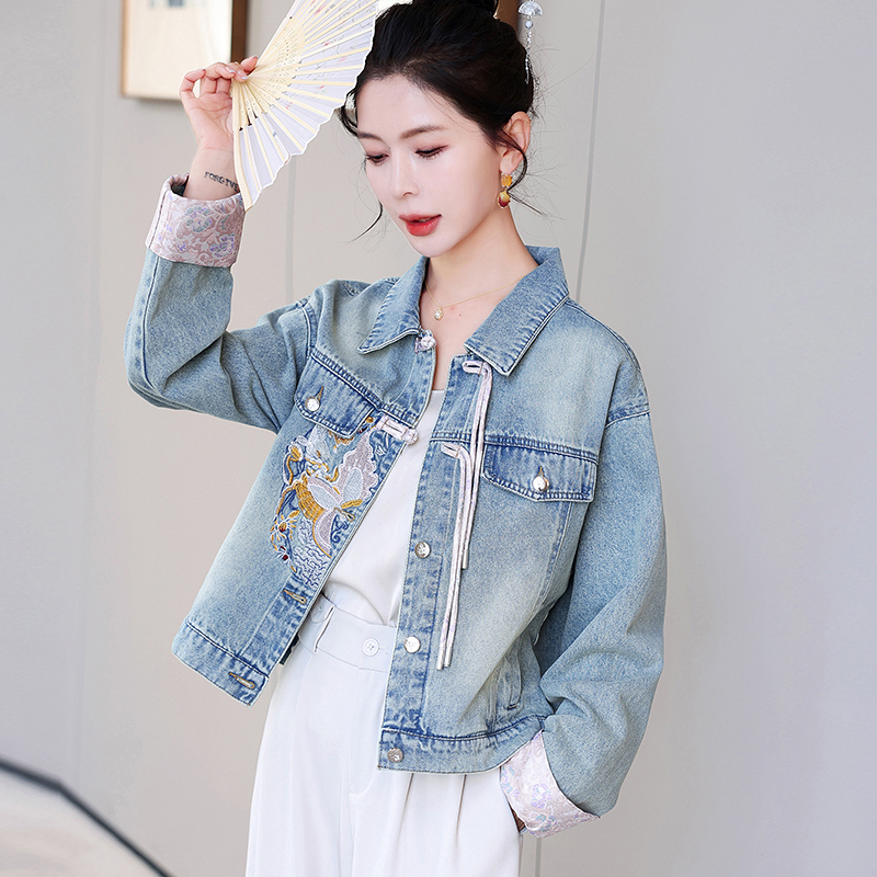 New Chinese-Style Embroidered Button Denim Jacket Short Women's Clothing 2026 Spring and Autumn New Stylish Age-Reducing Jacket Top