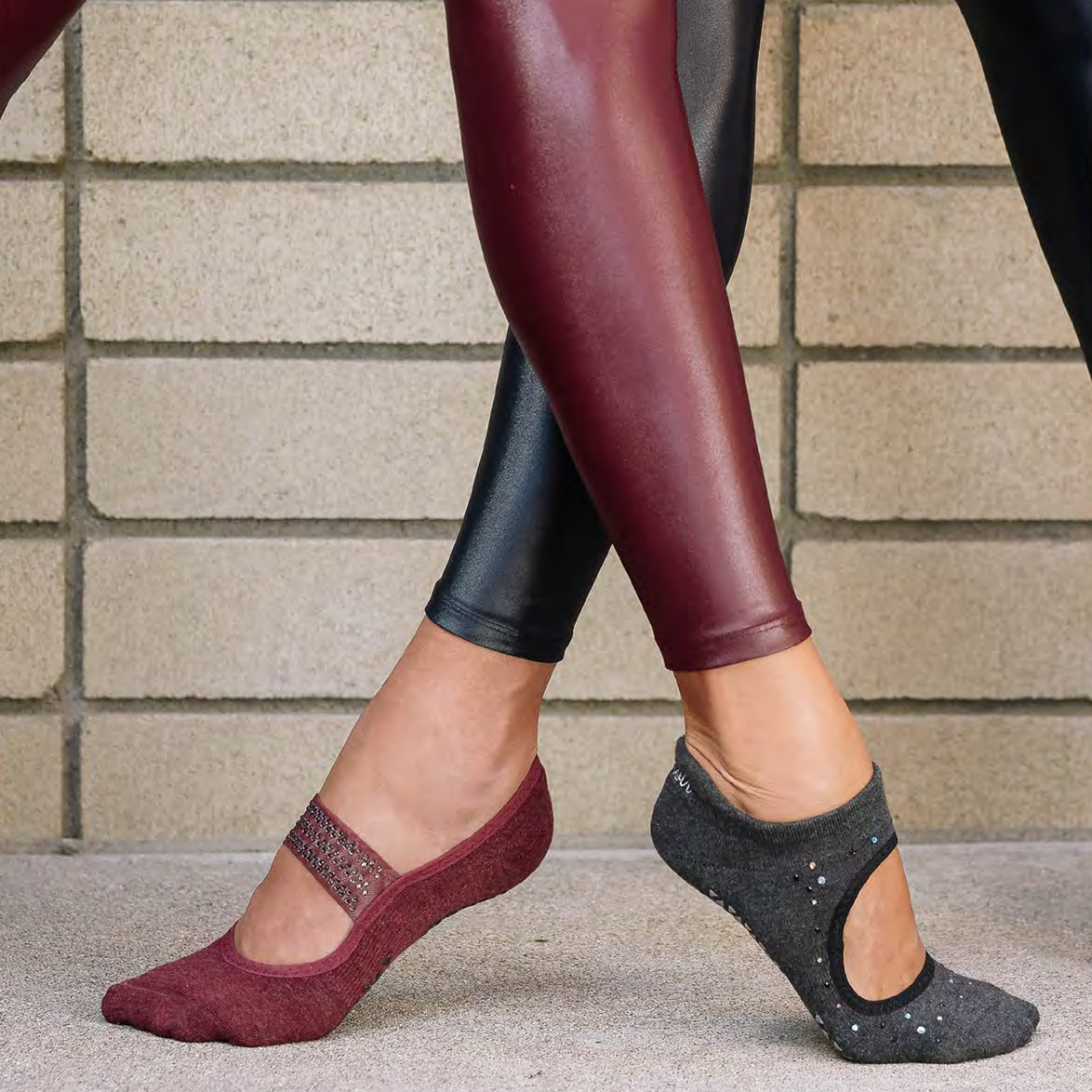 Tavi Noir Professional Aerial Yoga Pilates Anti-Slip Socks Kids Indoor Sports Beginner Barre Press Socks