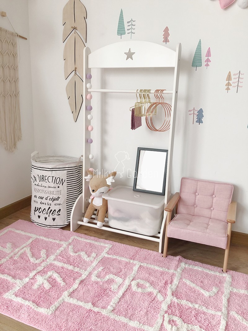 Milky vườn ins phòng trẻ em sao trắng sàn giá Bắc Âu rắn gỗ lưu trữ giá áo - Kệ kệ để giày thông minh