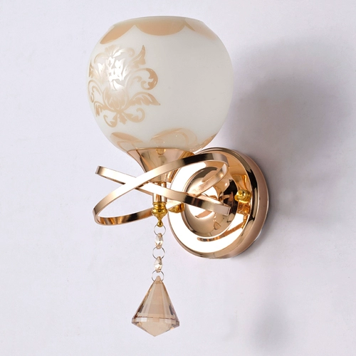 Бра для кровати, современный и минималистичный фонарь для гостиной для беседки, креативный светодиодный переключатель для коридора, в американском стиле