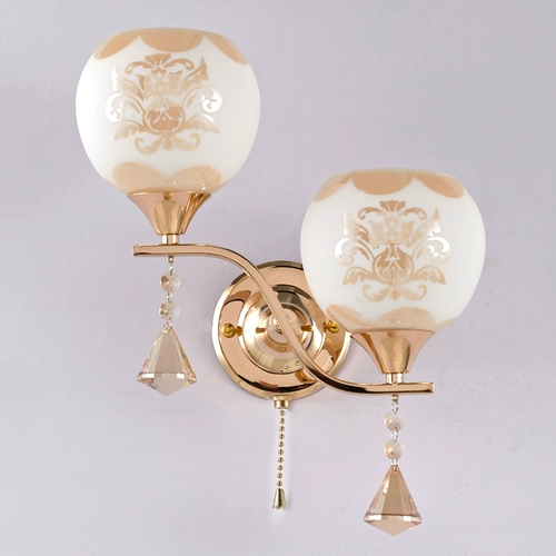 Бра для кровати, современный и минималистичный фонарь для гостиной для беседки, креативный светодиодный переключатель для коридора, в американском стиле