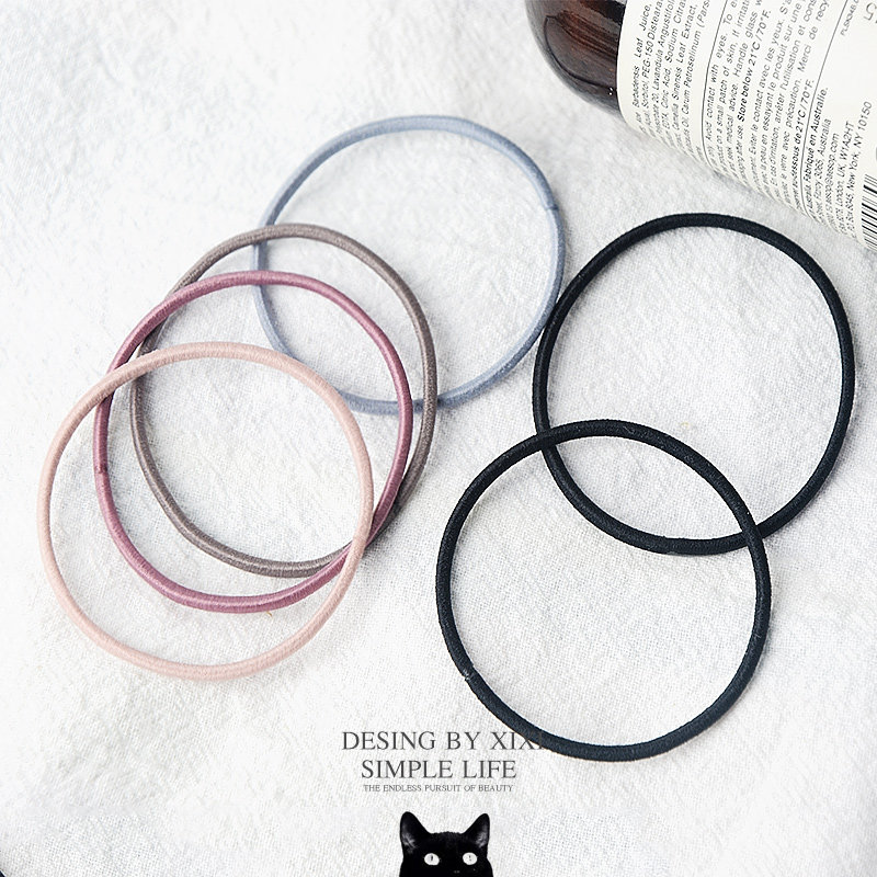 A hair-ring handmade couple for boyfriends wear a couple little leather fascia to boyfriends a pair of wrist small leather sleeves