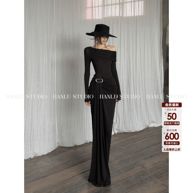 Hanlustudio Brand Deconstructed Sculpture Wool Dress with Draped Effect, Off-Shoulder Long Sleeves, Black Long Formal Dress