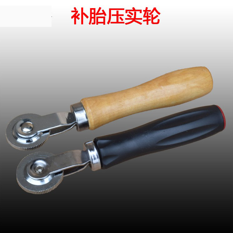 Wood - wiped tire compacted roller rolling wheel rolling real - wheel car tire repair tool two