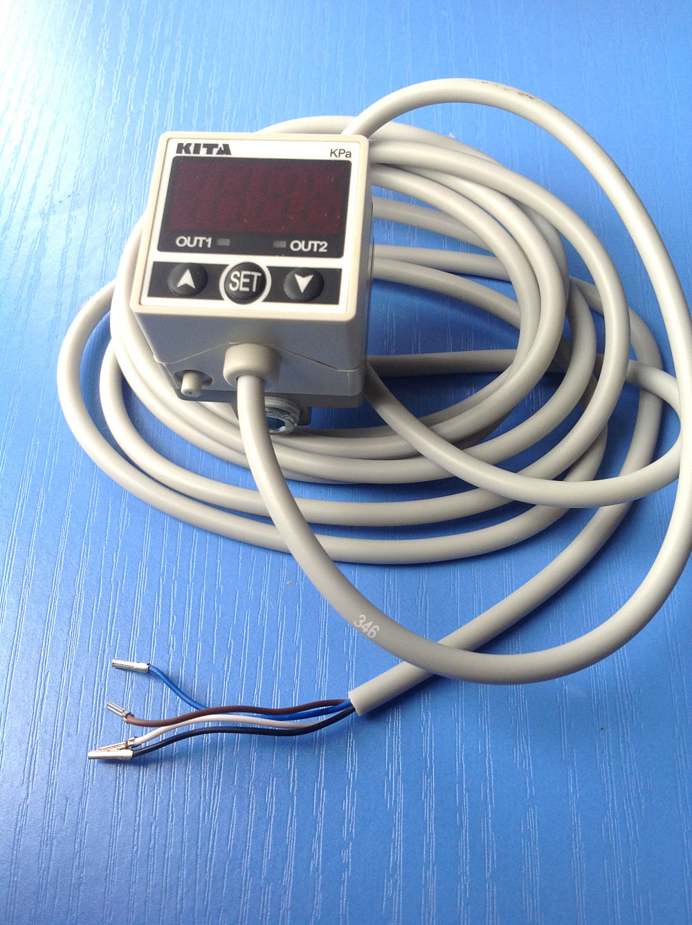 New Jingdeng KITA vacuum digital display pressure switch KP25V04F1 101 3KPA KP20C