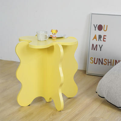 【 Clearance Sale 】 Nordic solid wood cartoon petal coffee table, small household sofa side table, popular Instagram small table