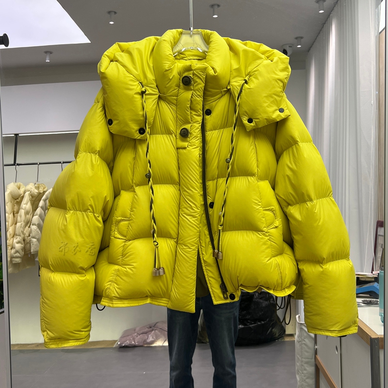 Winter Letter Short Hooded down Jacket for Women 2025 Winter New Thick Loose Fit 90% White Duck down Puffer Coat