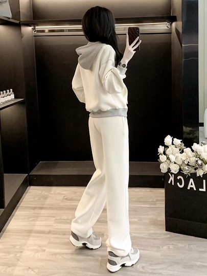 Falvlite Spring and Autumn Age-Reducing Sweatshirt and Sweatpants Set for Women, Stylish and Trendy, Popular on Social Media, Casual Sports Two-Piece Set