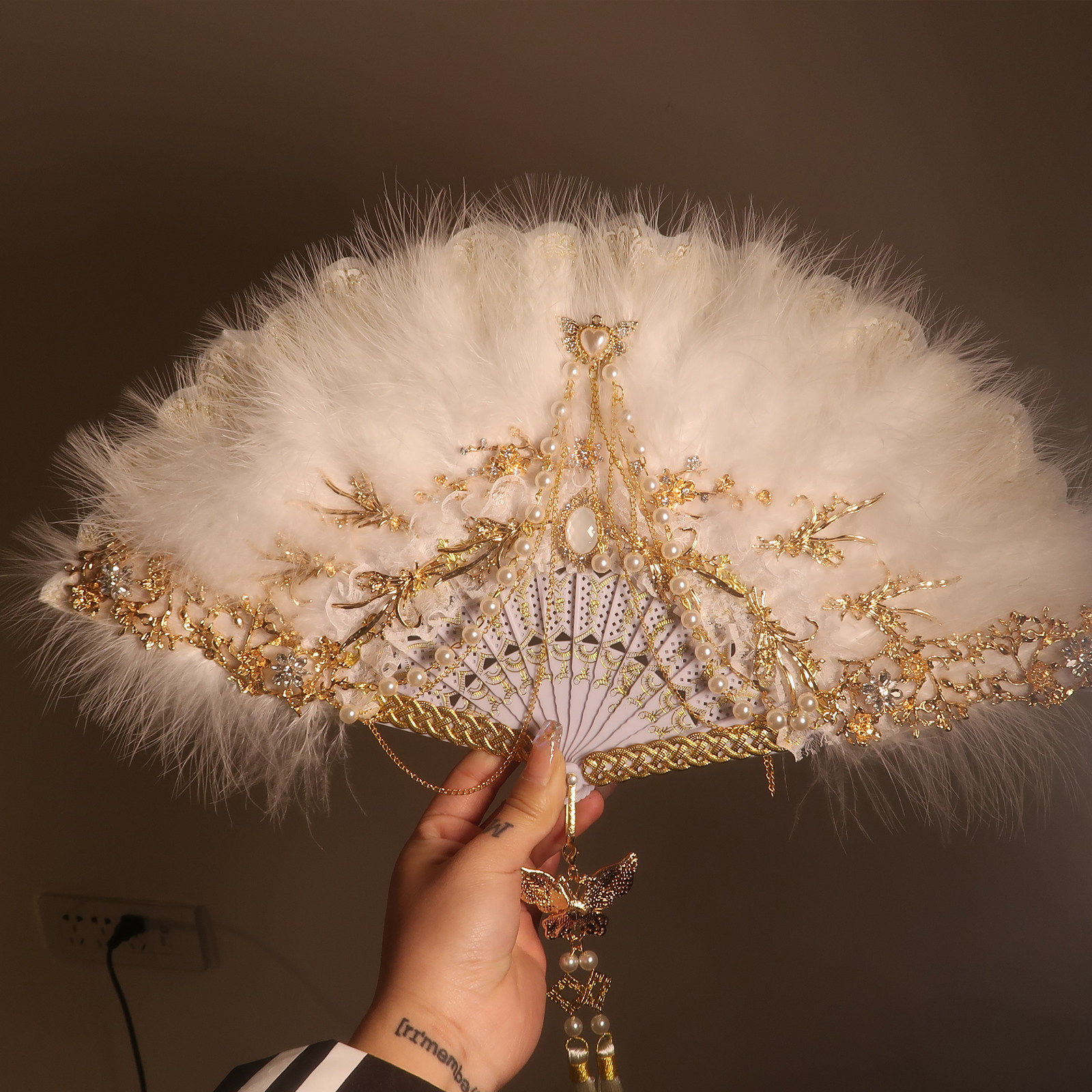 Feather fan Lolita Dance Bangrobe Round Fan retro nostalgic Han-suited Fan Photography