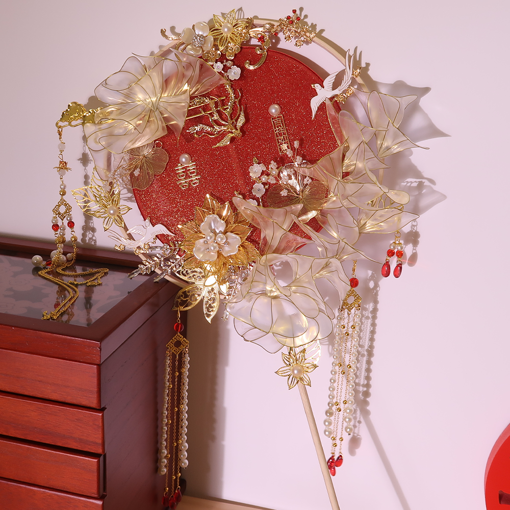 Chinese wedding Xiuhe hands with flower cluster fan marriage bride diy material bag married fan high-end fan fan fan