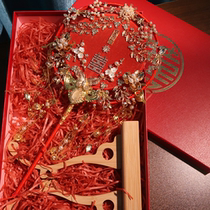 New wedding gift send newcomers wedding gift high-end fan girlfriend sister bride couple engaged small creativity