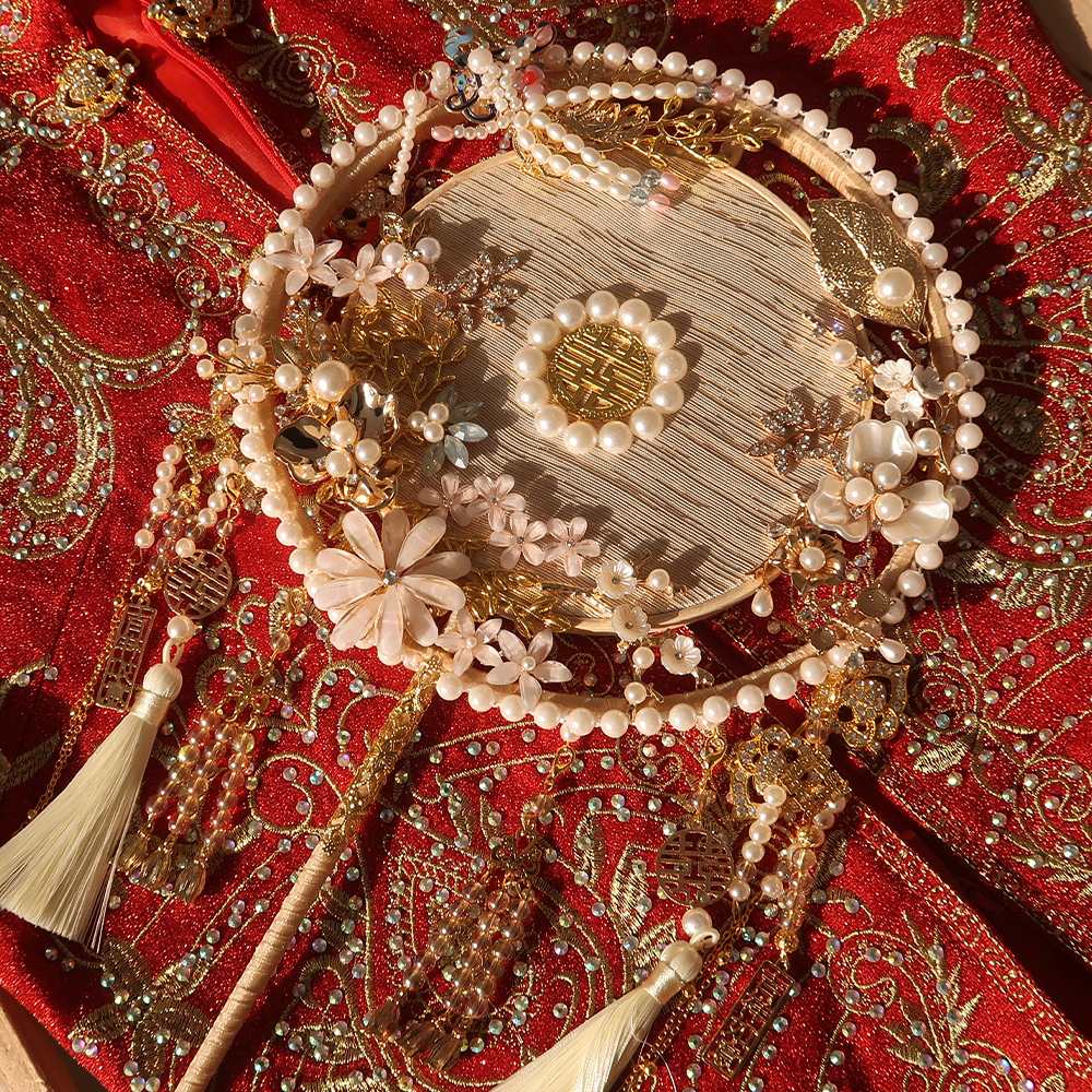 Married bride fan high-end Chinese wedding salesman Xiuhe handmade fan hand-held flower package