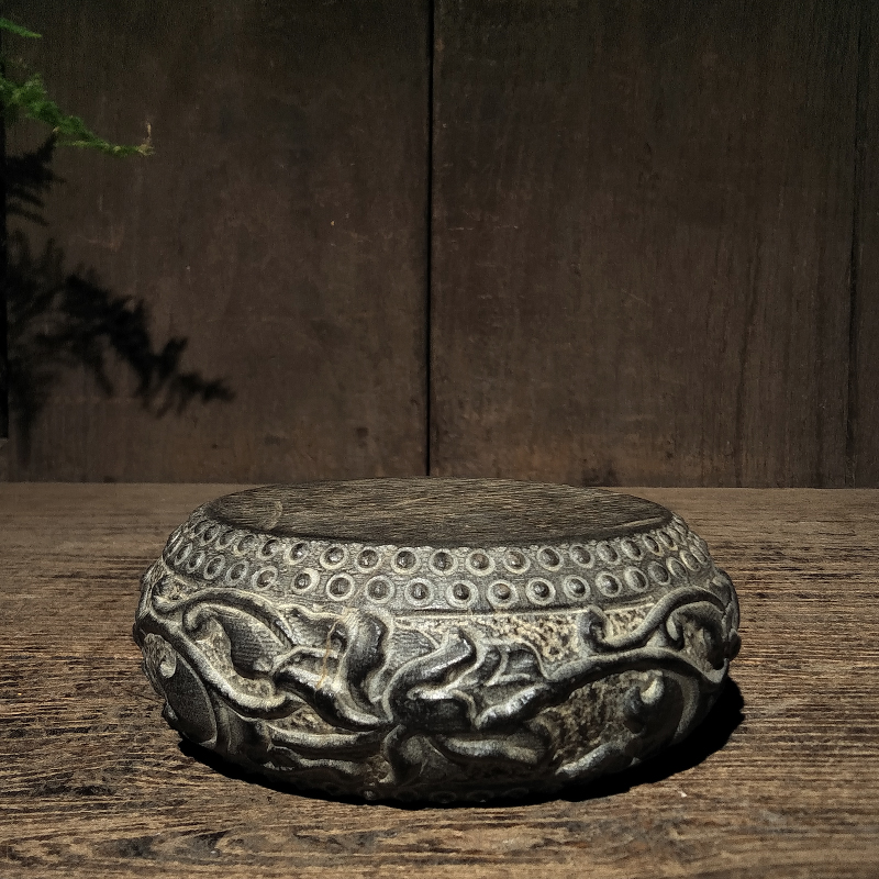 Antique stone carving Shanxi bluestone carving twining lotus in the stone drum pot seat cup seat decoration play to play the top grade