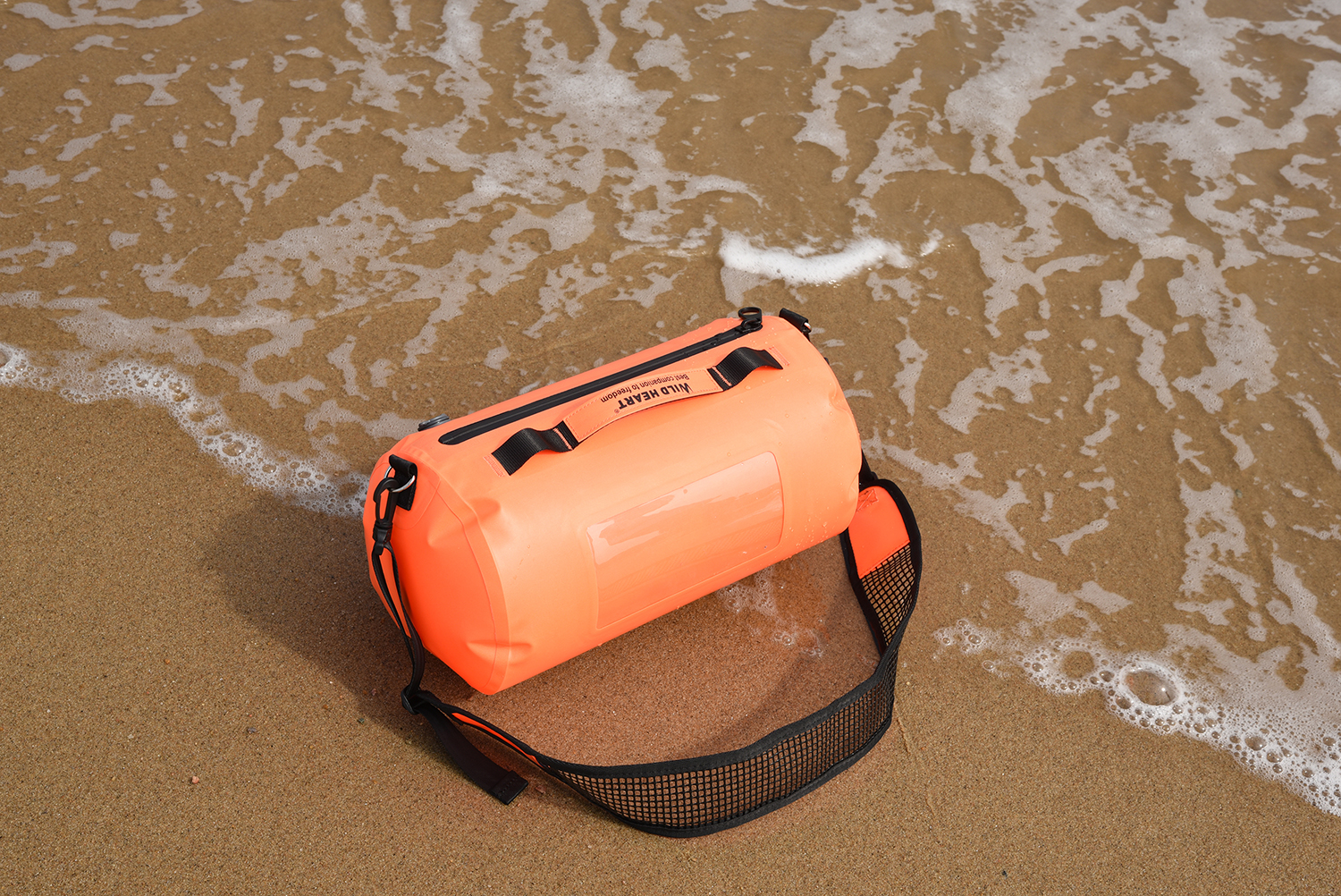 International Forwarding Warehouse Hyper connection WILD HEART WILD HEARTS SWIMMING DIVING BAG LOCOMOTIVE WATERPROOF WRAPPING