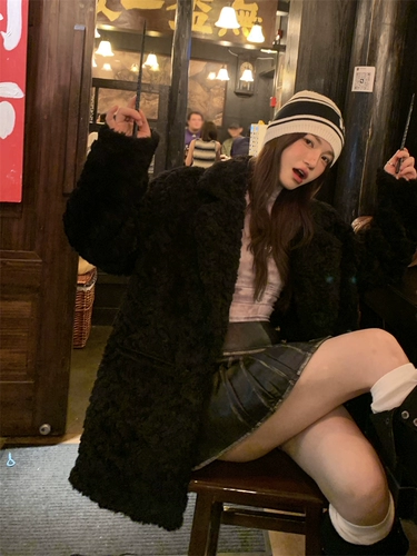 Черная длинная зимняя куртка, увеличенная толщина, средней длины