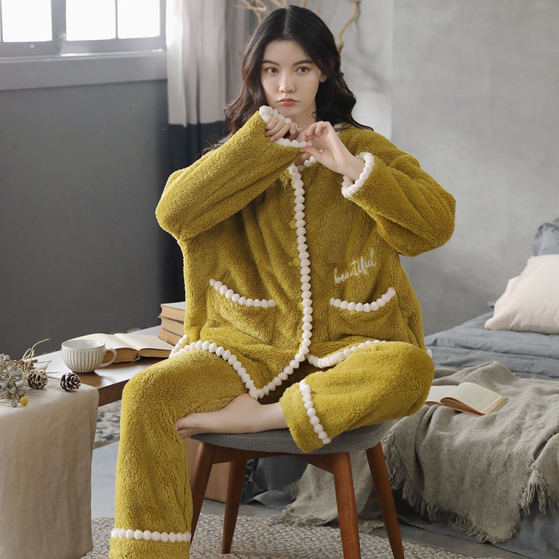 Minimal minimal luxury ~ Fashion blogger BI for pajamas woman in autumn and winter thickening coral velvet suit