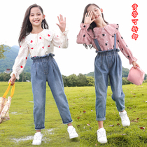 Net Red Girl Spring Clothing Suit 2022 New Yangqi CUHK Tong Chunqiu Childrens Cowboy back with pants Two sets of damp