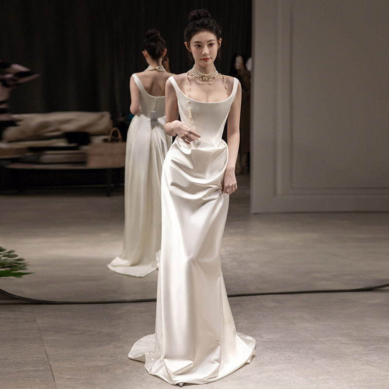High-End Satin Western-Style Light Wedding Dress 2024 New Style Bride's Elegant Spaghetti Strap Going-Out Dress Celebrity Style Evening Gown High-End Satin Western-Style Light Wedding Dress 2024 New Style Bride's Elegant Spaghetti Strap Going-Out Dress Celebrity Style Evening Gown