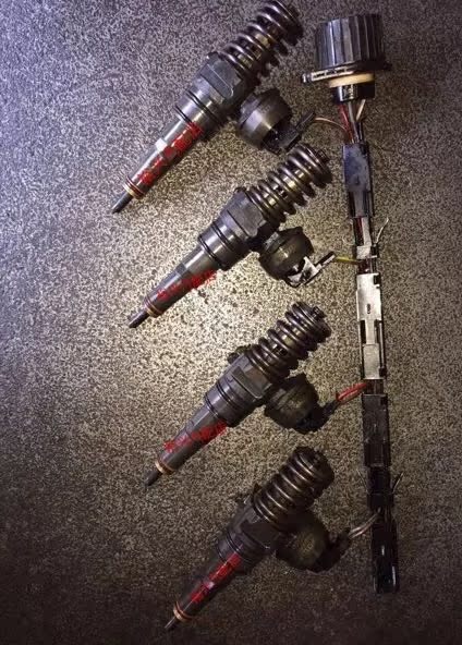 Volkswagen Bora diesel injector 0414720313 Passat 1.9 injector 038130073BN