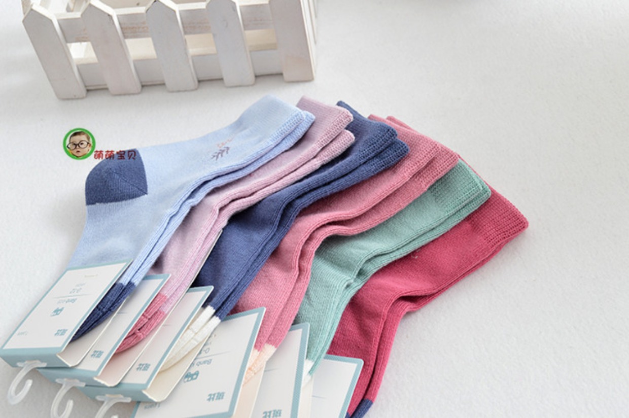 Bianbi trẻ em vớ cotton cotton nam và nữ baby miệng thông hoạt hình không xương mùa xuân và mùa thu đông dày 1-3-5-7-9 vớ trẻ em cotton thoáng khí