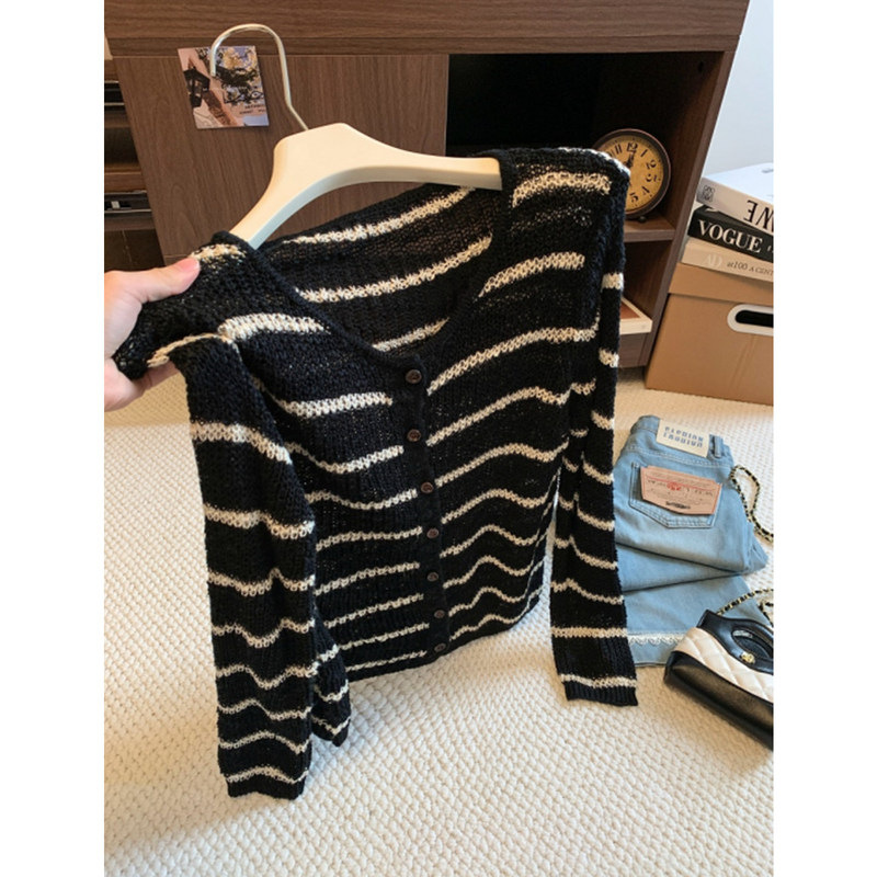 Black Striped V-Neck Knitted Cardigan for Women, Early Autumn Korean Style, Lazy and High-End Feel, Soft and Loose Sweater Jacket