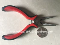 Красные плоскогубцы с игольчатыми наконечниками, ручка
