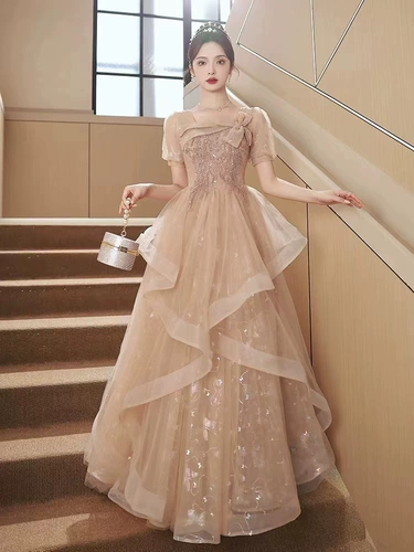 Прокат вечернего платья 2024 Ежегодная встреча на день рождения хозяин