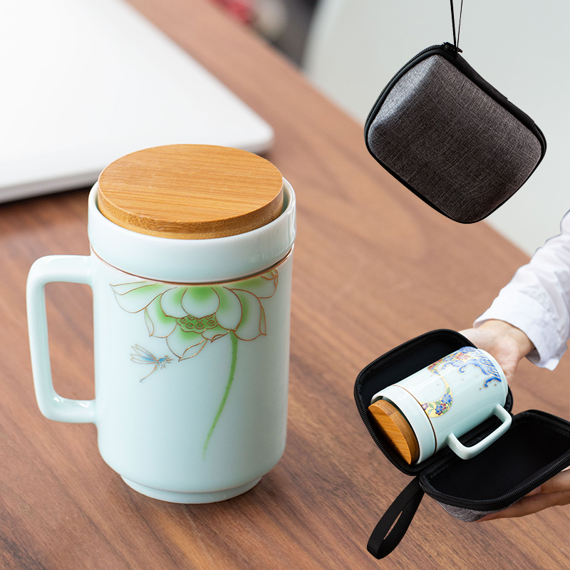 Travel of blue and white porcelain tea set a pot of two cups of portable package take home office personal crack water cup teapot