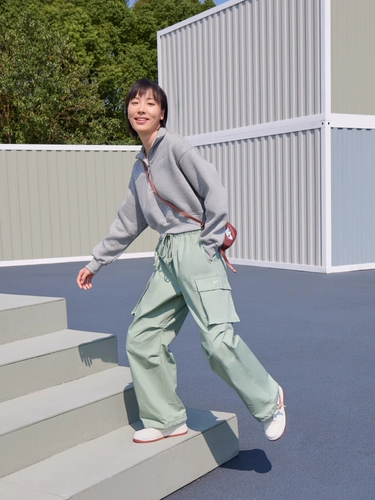 Nike, короткая спортивная утепленная трикотажная толстовка, свободный крой, осенняя