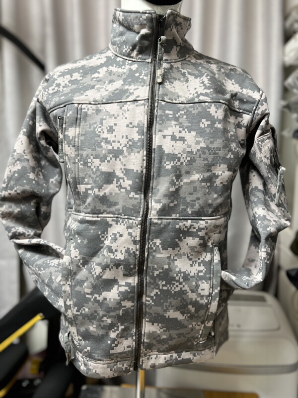 S Size Brand New No Tag Us Military Acu Soft Shell Ucp Color Aej Thin Fleece Jacket S Size Brand New No Tag Us Military Acu Soft Shell Ucp Color Aej Thin Fleece Jacket