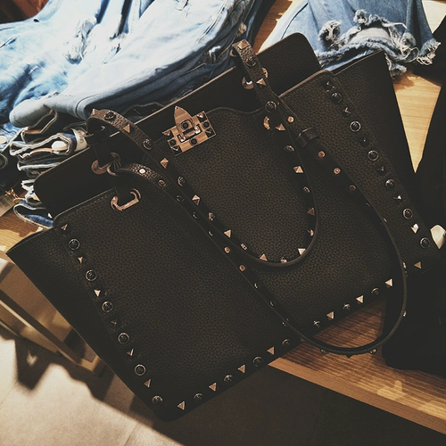 Мешок с пародийной сумочкой 2024 Новый прилив большой брюк