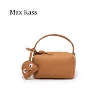 Теплый коричневый доставка бобов, висящих орнамент, может пересечь место