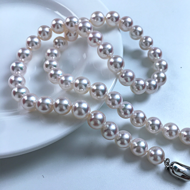 Sky lady class Japan Akoya sea water pearl necklace 8-8 5mm white overdraft powder positive round bright mother to give elders