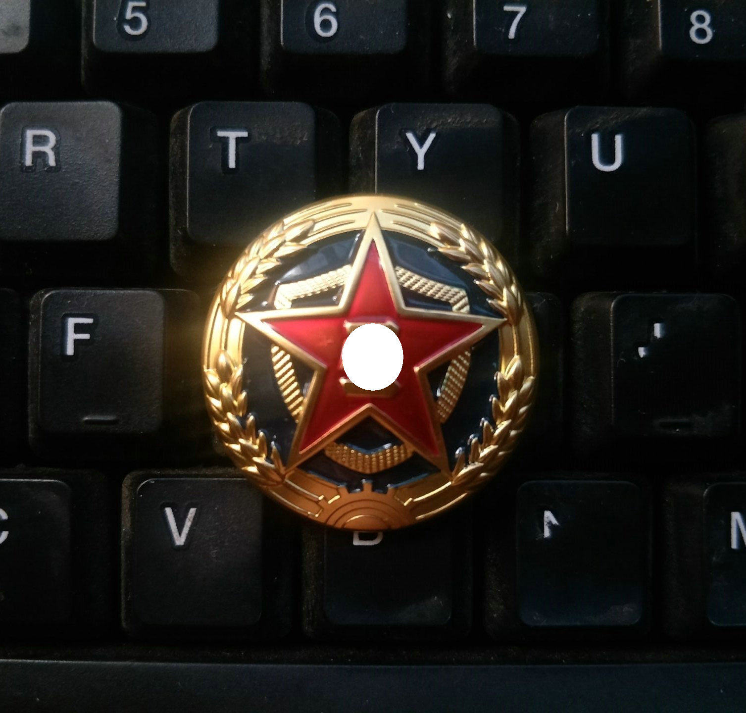 55 the 55-style hat emblems the emblems of the hood.