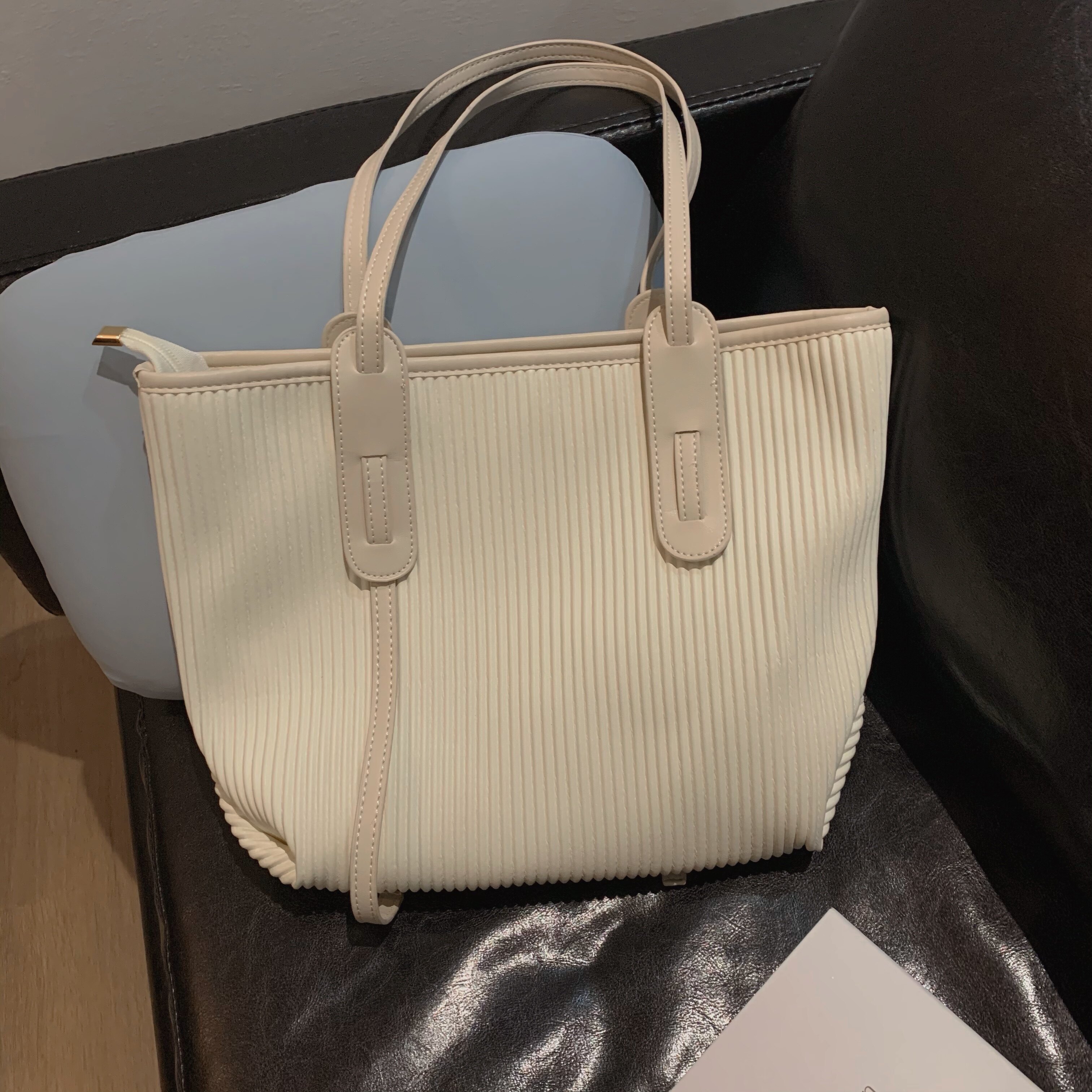 Xiaoyu MONA changed its name to ms sweet end net red cake bag soft leather college student shoulder bag large capacity handbag female