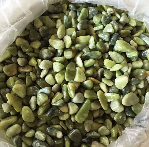 Нефритовое зерновое нефритовое каллинг -камень Пот. Парие на пару материал Дандонг зеленый галька сауна клык с каменной тарелкой бань 500 г