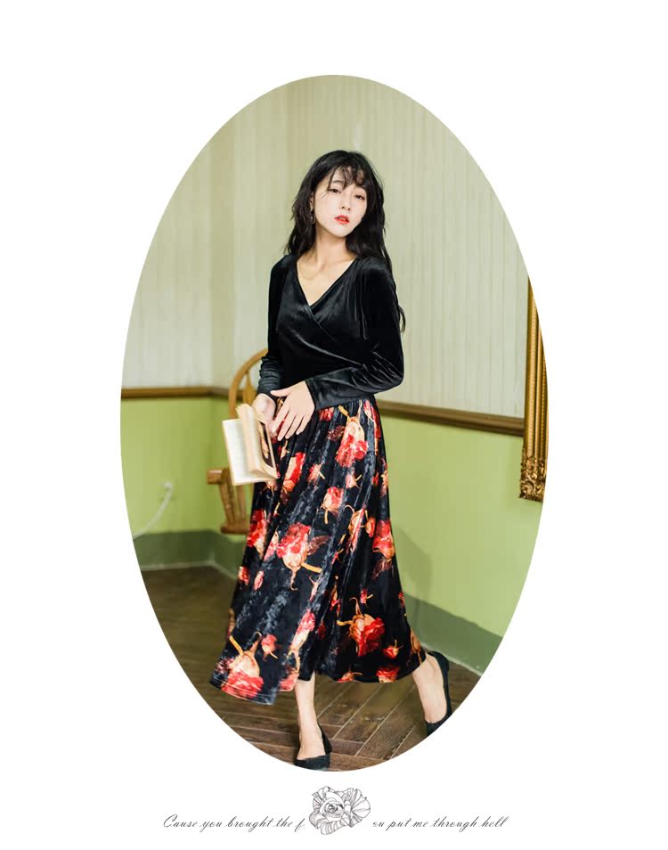 Medea mùa thu retro hoa hồng nhung cổ chữ V dài tay mảnh mai nhung đáy váy nhung váy len suông dáng dài