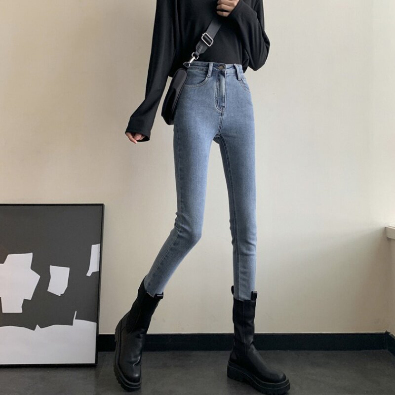 Tight butt-lifting jeans women's spring and autumn 2021 new high-waisted net red trousers straight tube plus velvet pencil pants