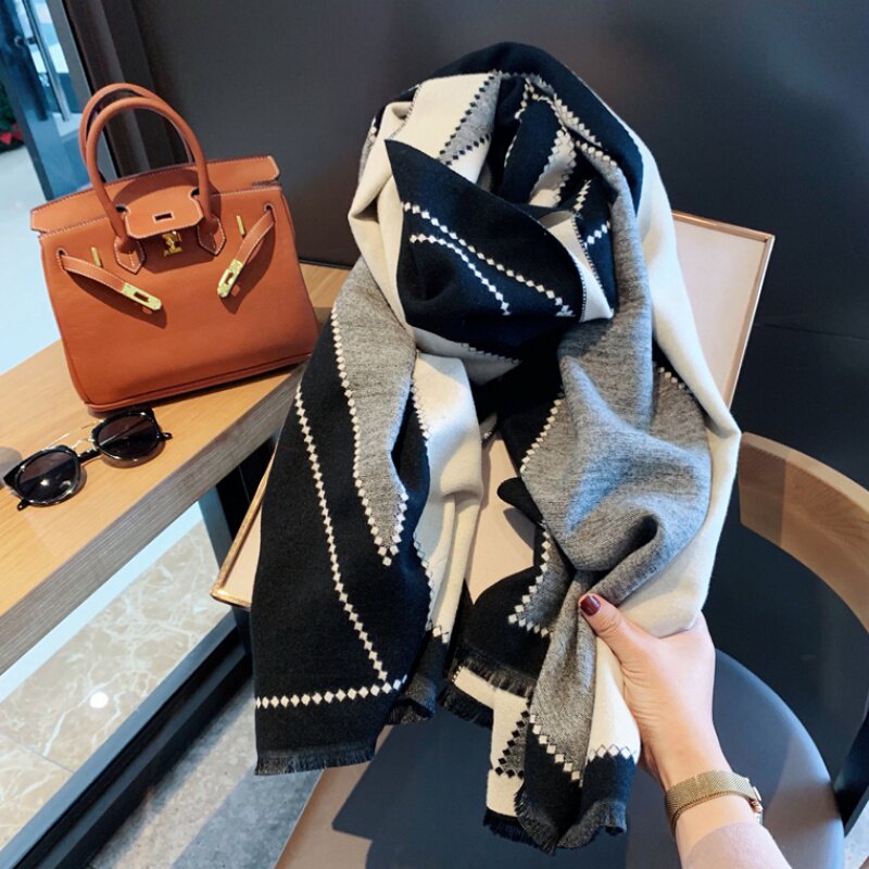 Japan's Christy Kathy net red scarf female 2022 autumn and winter warm scarf dual-purpose shawl cashmere