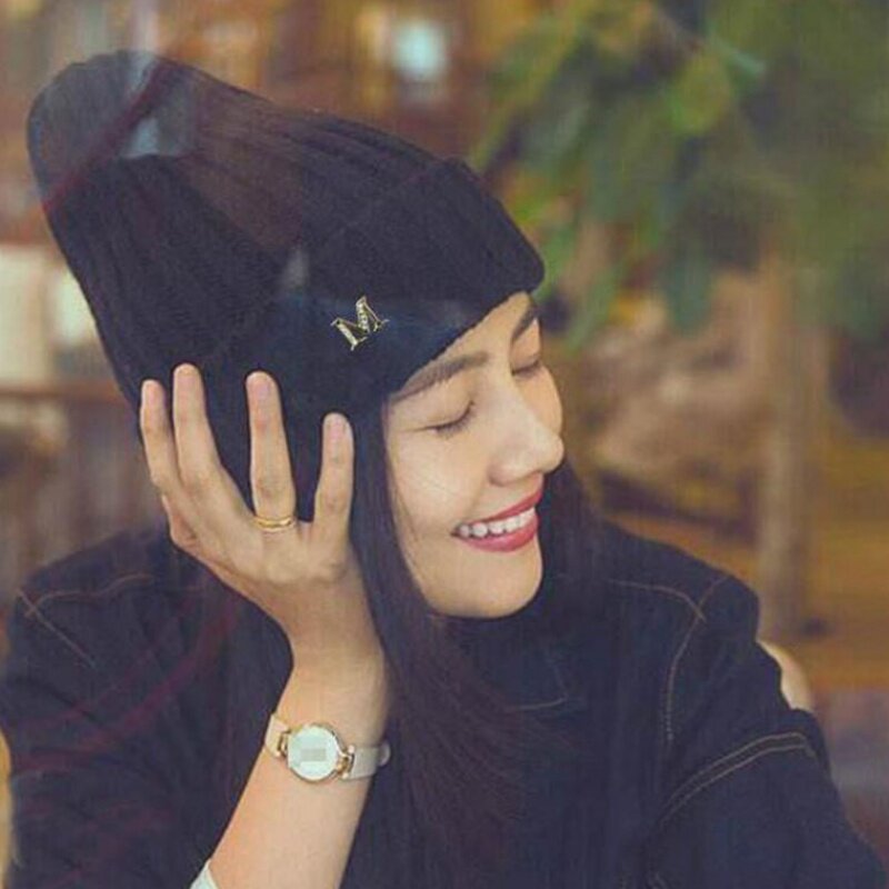 French big star net red with the same hat female 2022 autumn and winter new thickened warm knitted cold hat wool hat